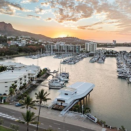 The Pier Pods On The Water- 50M From Townsville Bus Terminal And Ferry Terminal- Passport Id Requried Eksteriør billede
