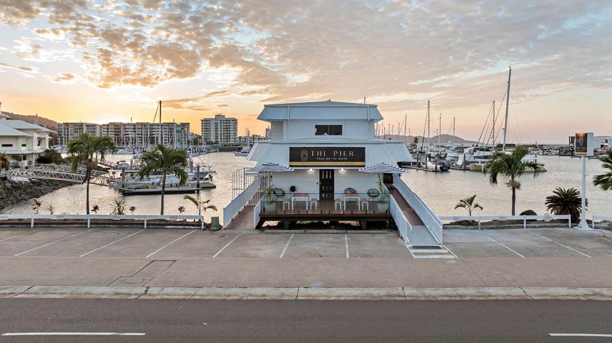 The Pier Pods On The Water- 50M From Townsville Bus Terminal And Ferry Terminal- Passport Id Requried Eksteriør billede