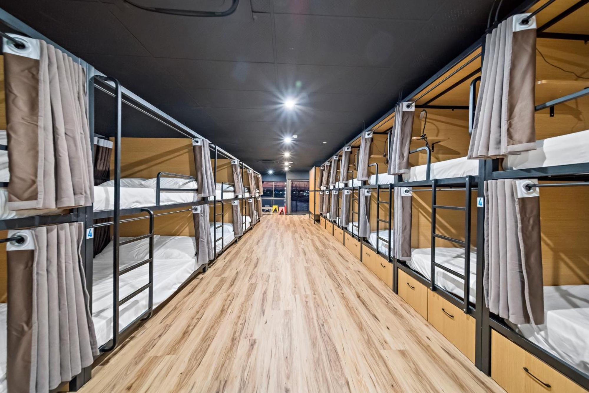 The Pier Pods On The Water- 50M From Townsville Bus Terminal And Ferry Terminal- Passport Id Requried Eksteriør billede